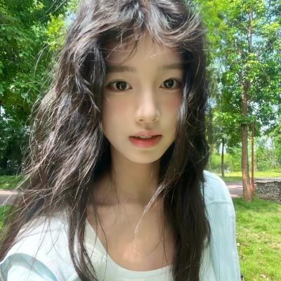 穿着旗袍的女孩